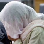 KARACHI: The High Court ordered the woman to remove the bodyguard from the office.