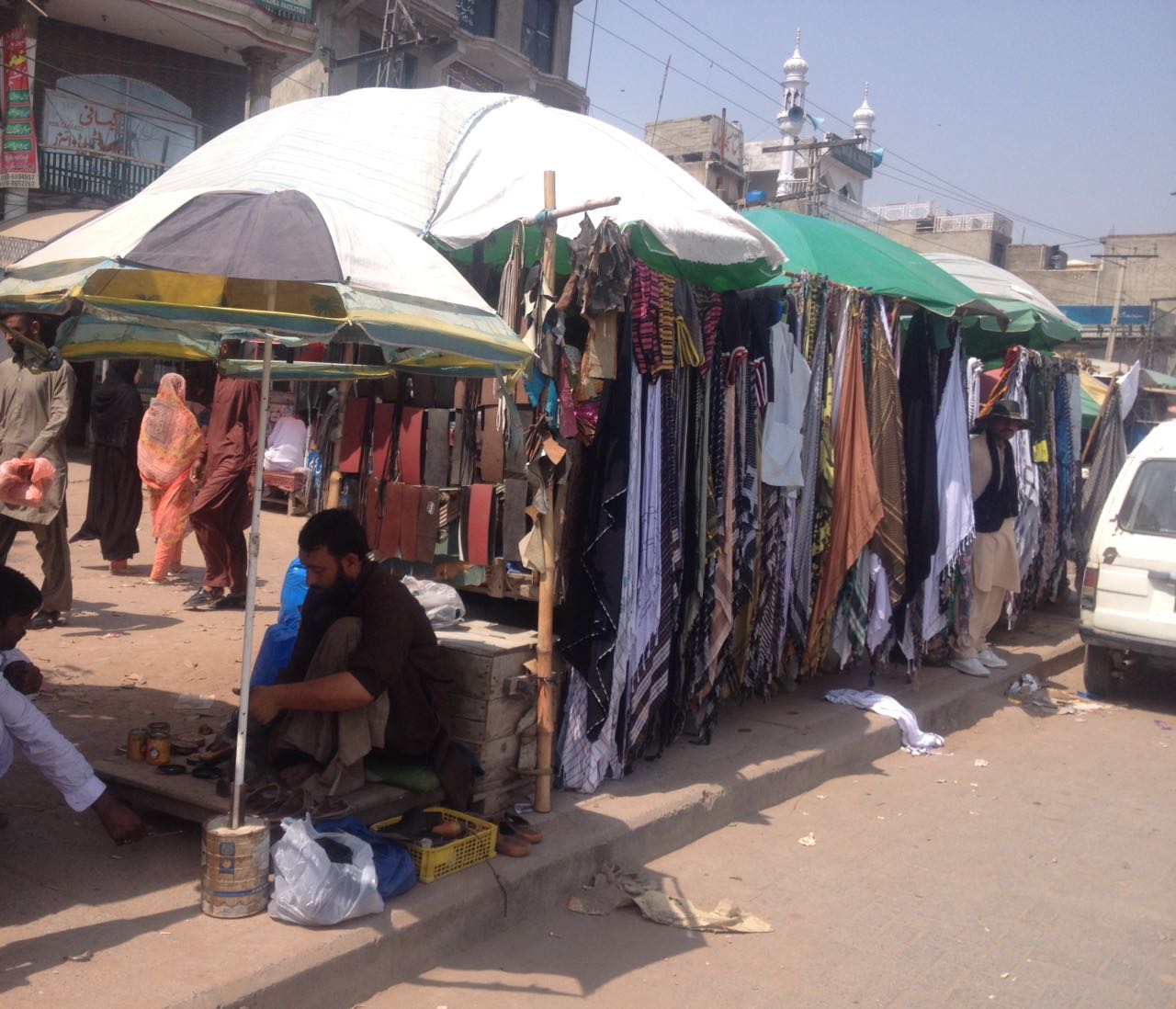 gateway, of, Islamabad, affected, with, illegal, sittings, and, shops, beggers, and, drug, addicted, surrounded, everywhere