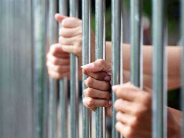 Islamabad police raid on farmhouse, 35 people including 15 girls were arrested