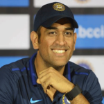 Female fan expression love with Dhoni