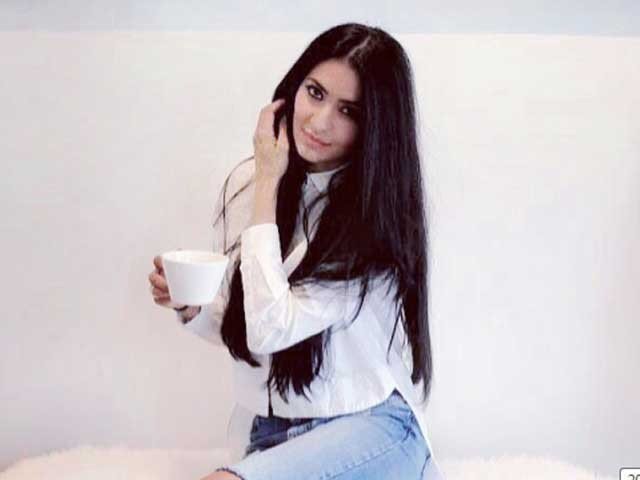 Only fond of modeling no interest in movies and plays, Sanam bukhari