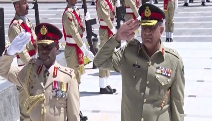 Army chief meets Sri Lanka counterparts