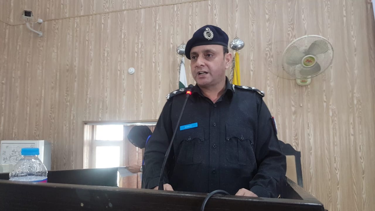 Motorway, police, conducted, road, safety, seminar, at, mirpur, university, students, participated, with, great, concern