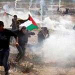 The Israeli army's poisonous gas shelling, a Palestinian martyr, injures one thousand