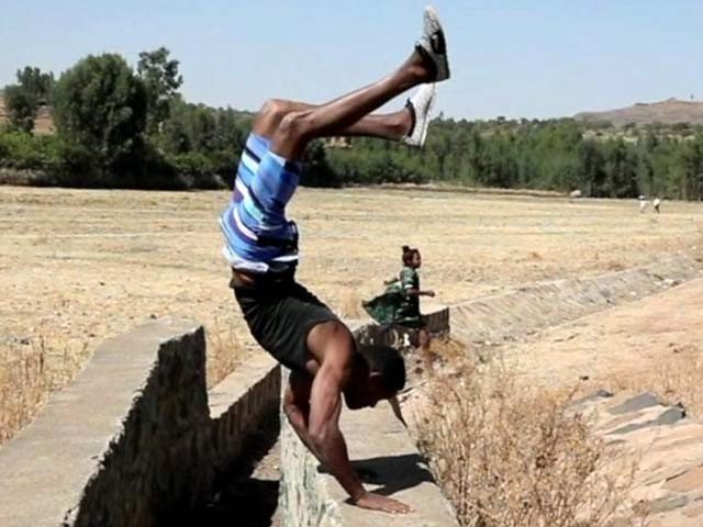 Ethiopian inhabitants addiction to walking on hands instead of foot