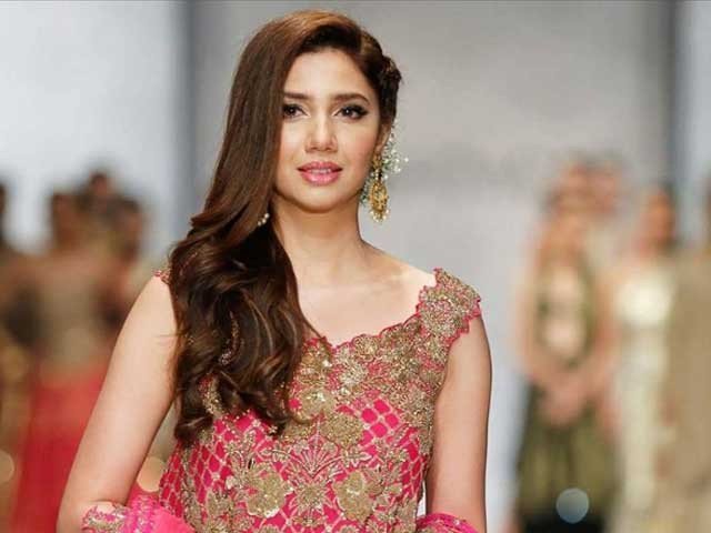 Mahira Khan video viral with make-up artist