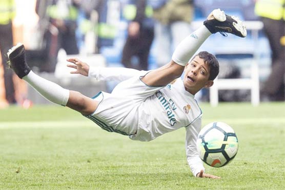 Ronaldo Wanted To Cook Bicycle Cook Like a Junior Father