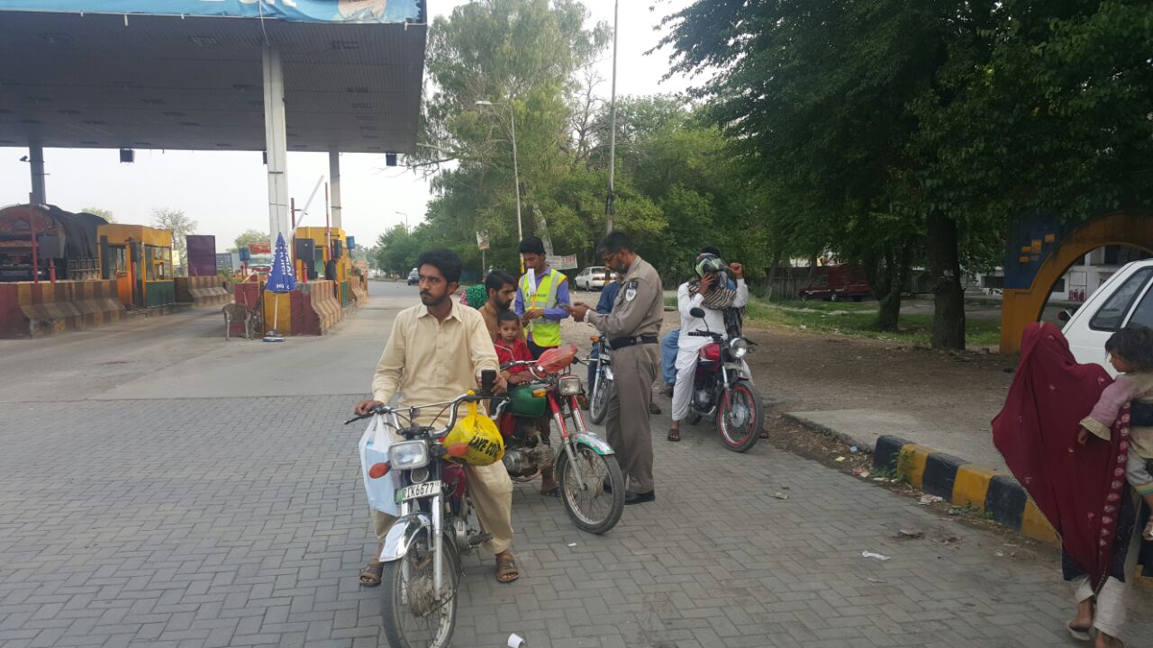 motorway, police, started, operation, against, motorcycles, without, helmets, rawat, police