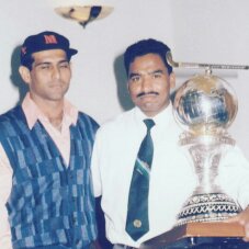 great, hocky, player, mansoor, ahmed, burried, today