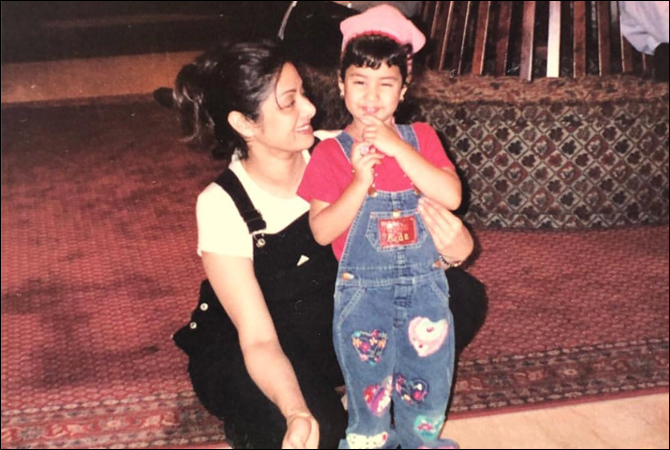 Childhood photo viral of Bollywood actress Janhvi Kapoor