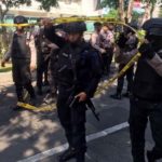 Suicide attack on police headquarters in Indonesia, 4 invaders killed