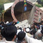 Abbotabad, Van, driver, in, hurry, got, accident, ten, died