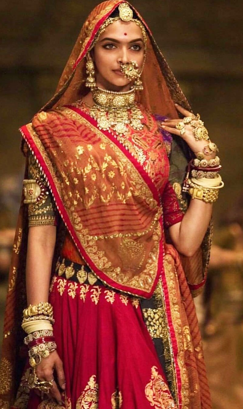 Why does not Deepika Padukone sign new movies?