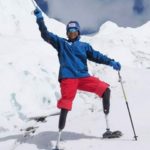Despite both the feet of Paranwani, Kohur's 69-year-old Everest headwoman