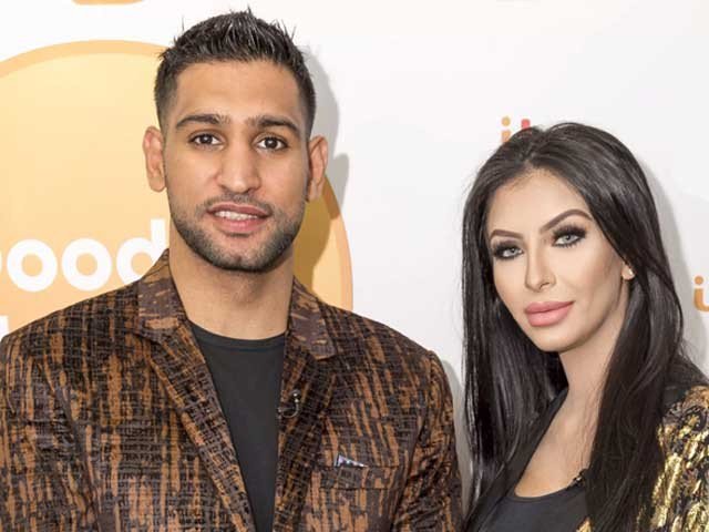 Boxer Amir Khan reached Pakistan with Makhdoom Faryal