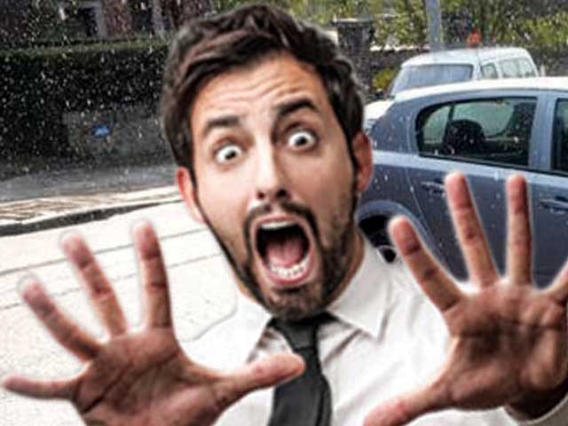 The fearful people of India, who are afraid of helping people on the crash