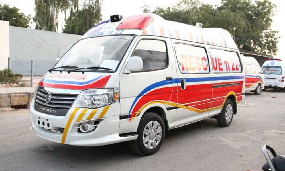 Lahore: Dolphins fight against firing, firing firing