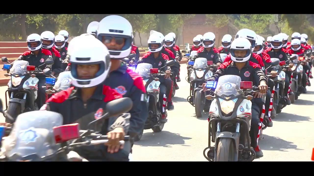 The motorway police bullying after dolphin force in Lahore