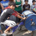 The Filipino man found an easy way to wash clothes