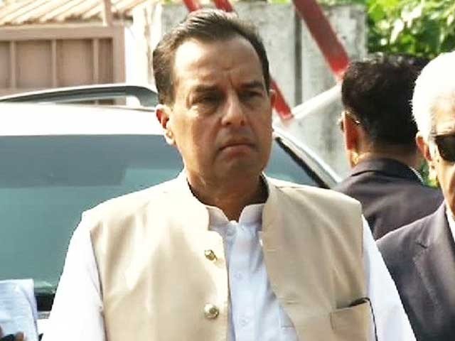 An army chief refused to accept Qayyazim's order, Captain Safdar