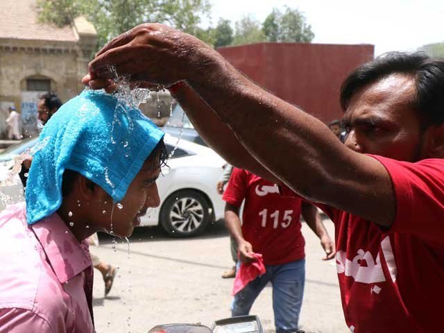 Severe heat also today in Karachi, temperature likely to go up to 43