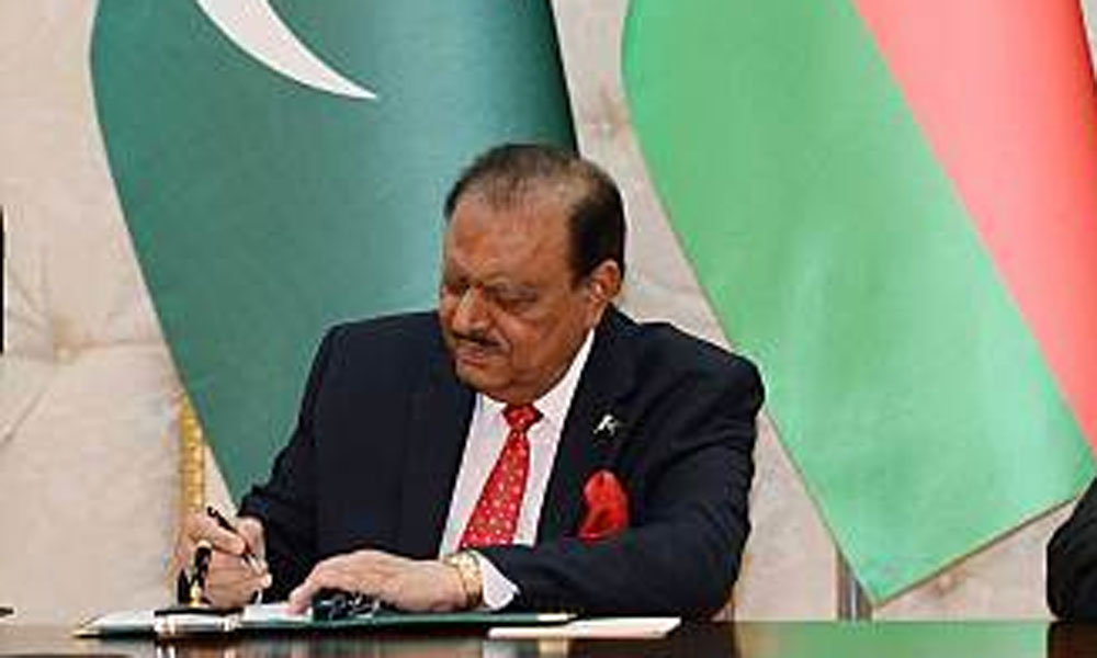 President Mamnoon Hussain signed the 25th constitutional amendment