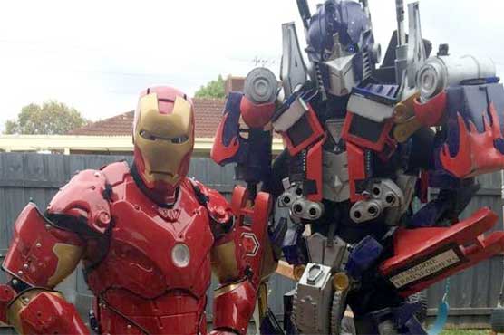 Chinese youth took robots