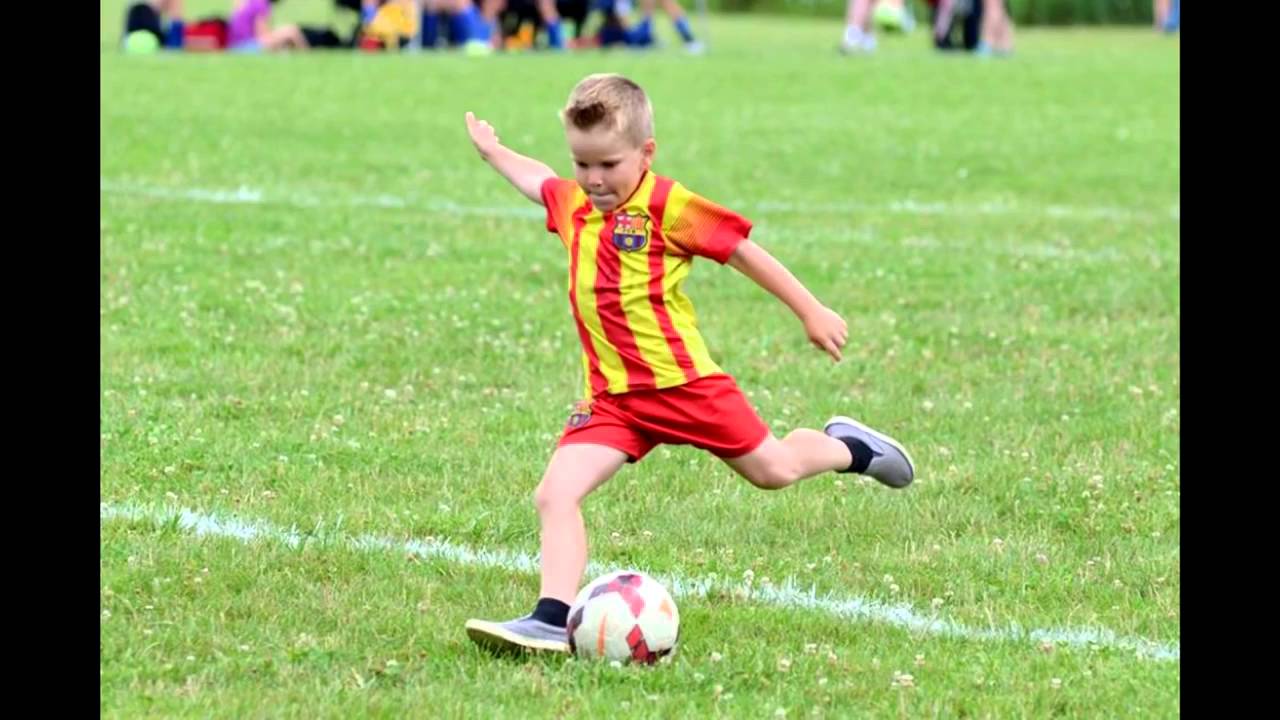 The six-year-old Brussels baby's excellent show of hair play