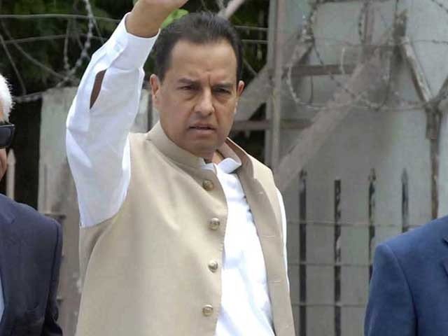 Captain (R) Safdar praises during the hearing of NAB references