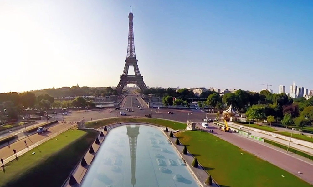 Fly like birds in the sky