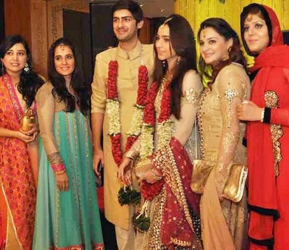 ishaq dar contact with establishment