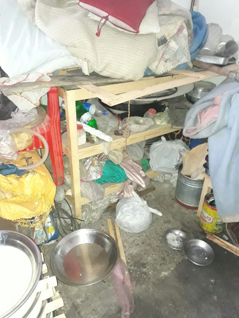 rawalpindi, cantt, dhoke syedan, thrid, class, milk, and, oil, being, sold, in, market, food, department, operation