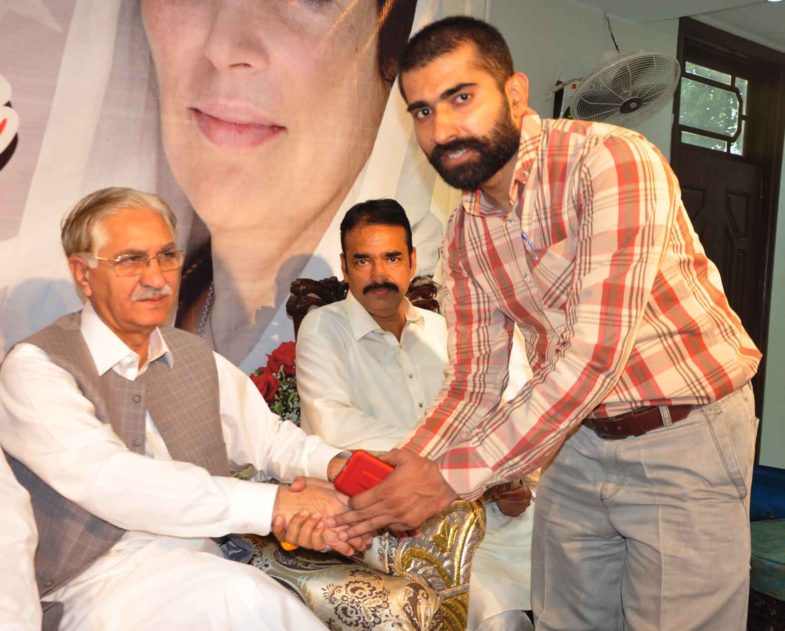 man, of, cricis, iron, man, syed nayyar hussain bukhari, ex-chairman, senate