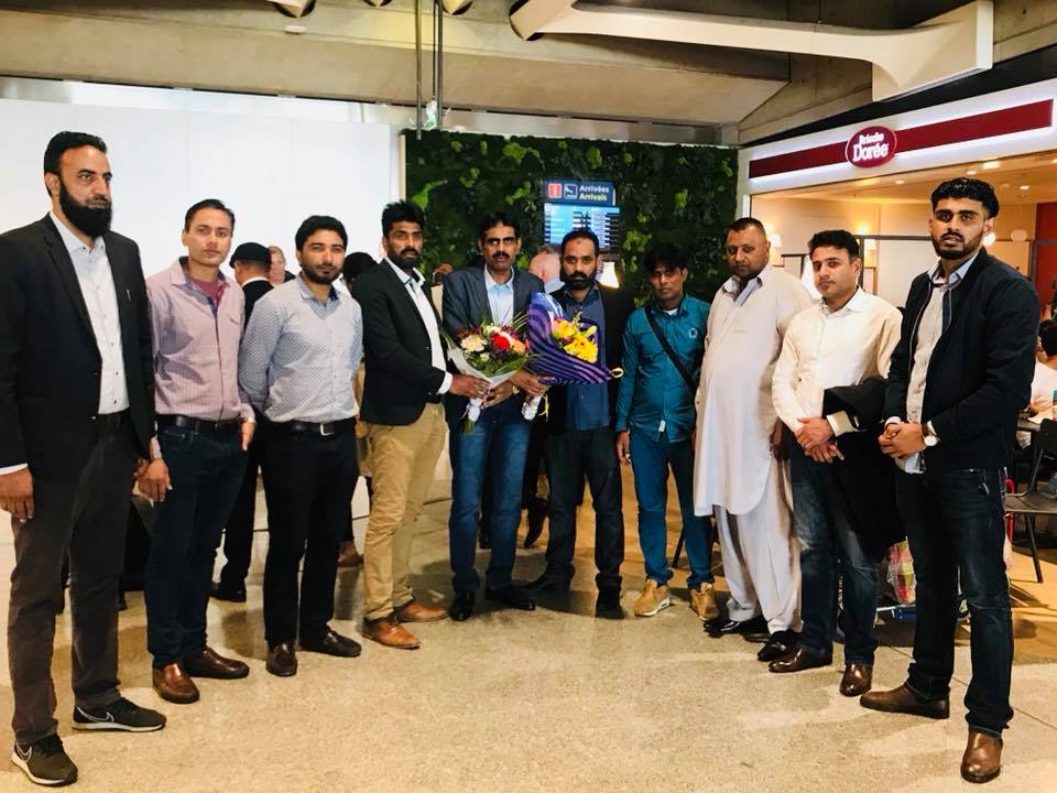 chaudhry, shamshad ahmed, returned,after, umrah, qari farooq ahmed, chaudhry afzal langah, muhammad afrasyab, and, others, received, him, on, charles, degal, airport