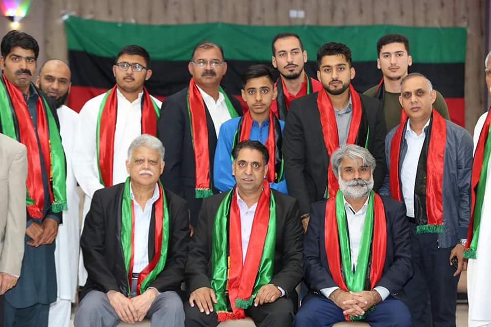 PRESIDENT, PPP, FRANCE, CH MUHAMMAD RAZAQ DHAL, ARRANGED, AFTAR, DINNER, IN, FAVOR, OF, PAKISTANI, COMMUNITY, OF, PARIS