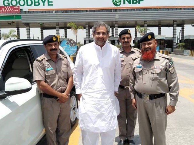 Former prime minister Shahid Khaqan Abbasi's car tricks