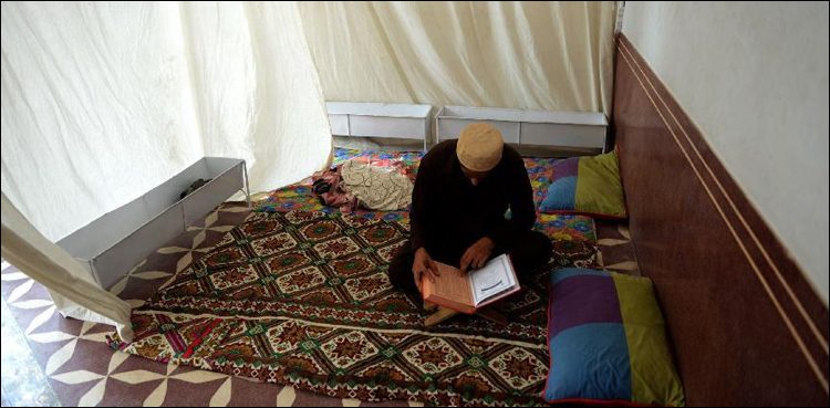 From today onwards, the opponents will sit in Okinawa to get God's pleasure