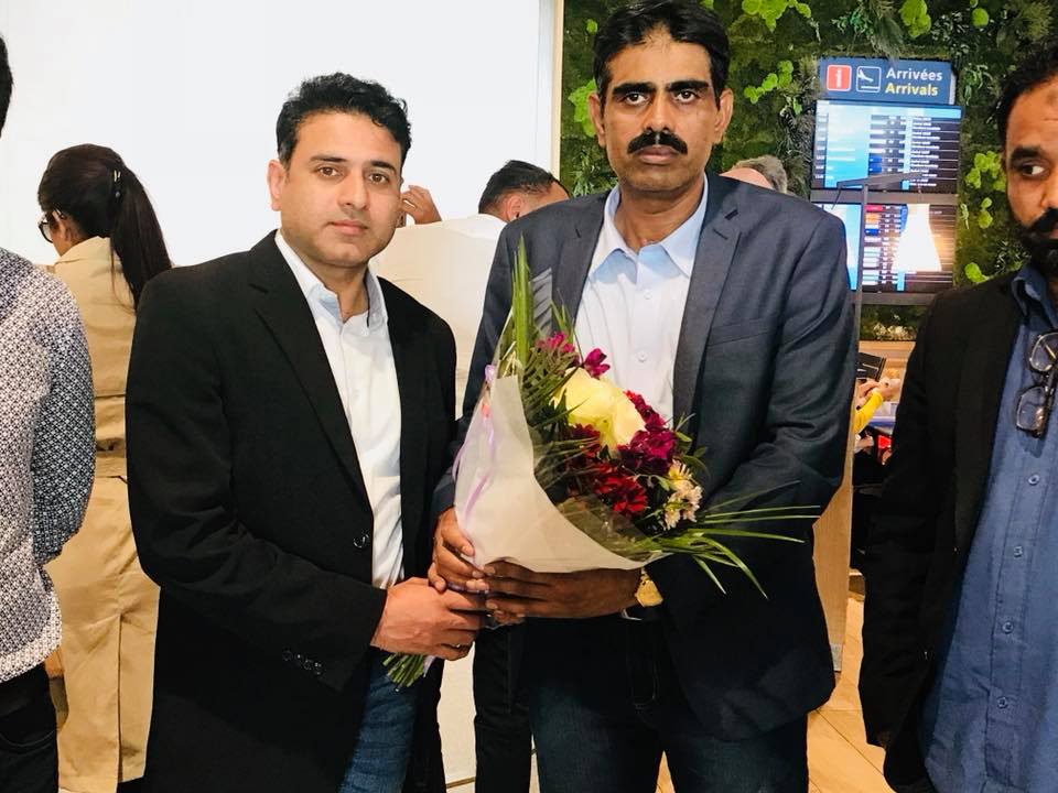 chaudhry, shamshad ahmed, returned,after, umrah, qari farooq ahmed, chaudhry afzal langah, muhammad afrasyab, and, others, received, him, on, charles, degal, airport