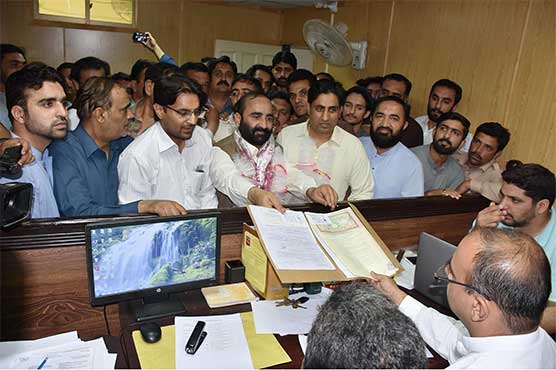 2 hours remaining in submission of papers, decision not to expedite the election commission