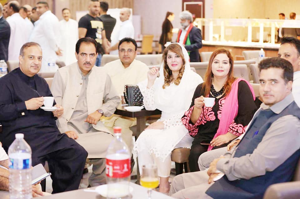 PRESIDENT, PPP, FRANCE, CH MUHAMMAD RAZAQ DHAL, ARRANGED, AFTAR, DINNER, IN, FAVOR, OF, PAKISTANI, COMMUNITY, OF, PARIS