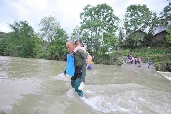 Chinese students from river to the east of 40 years