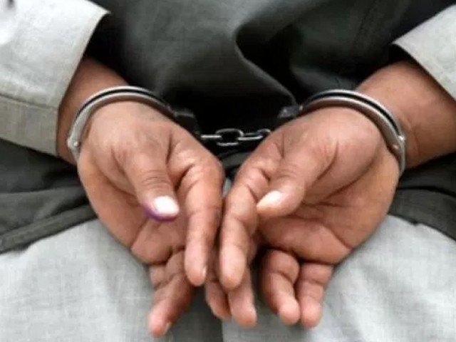 The main commander of the banned organization Tehreek-e-Taliban district Banner arrested from Karachi was arrested