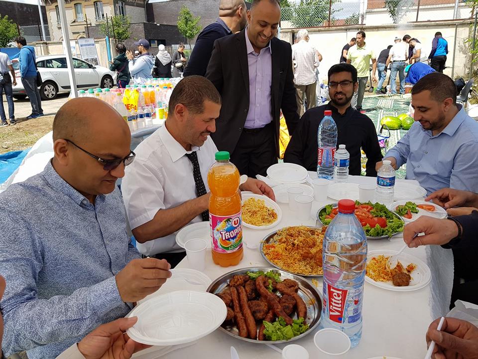 PARIS, MUSLIM, FEDERATION, OF, LAW CORNEU, ARRANGED, EID, MILAN, PARTY, REPORT, A K RAO