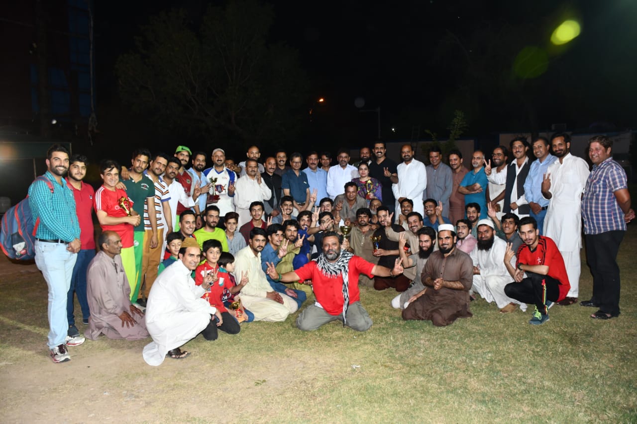The NP staff team beat media player after the thrilling competition in the first NPC Flood Light Indoor Cricket Tournament final match was held from National Press Club Islamabad