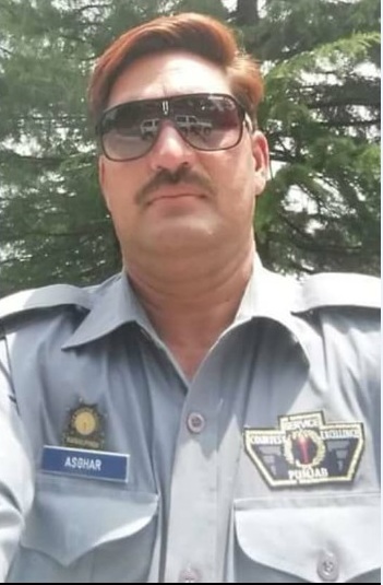 Traffic Assistant Asghar Butt martyre during robbery resistance