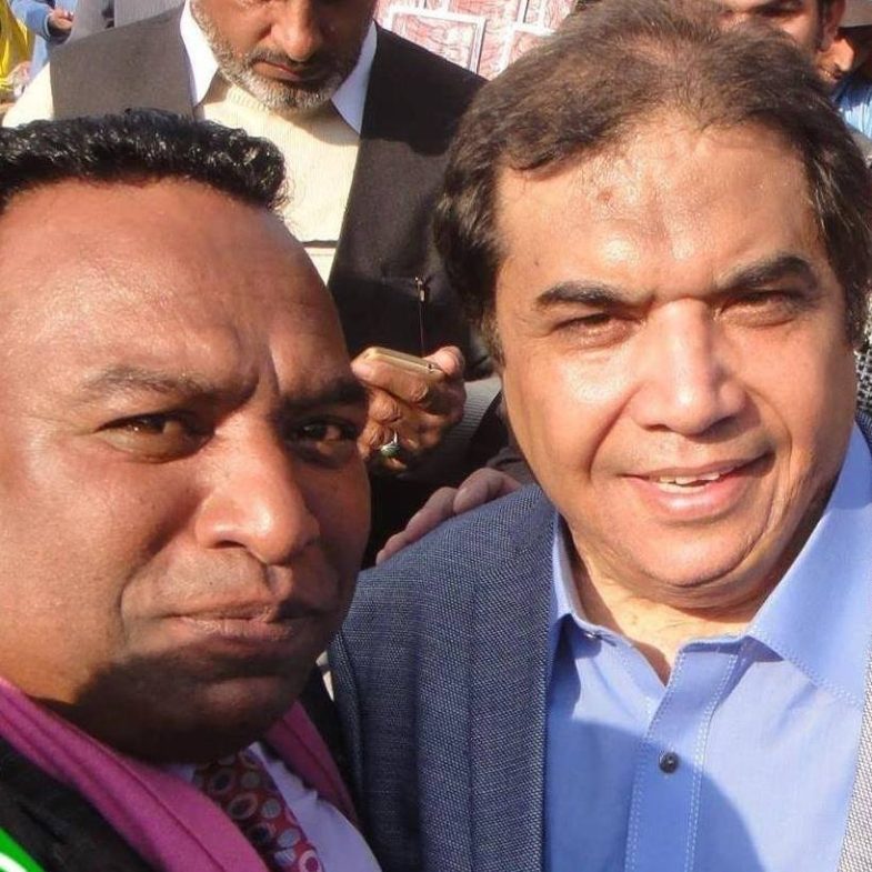 court, announce, jail ,sentence,for, hanif abbasi, in, efidreen, case, pmln, workers, created, violence, in, court, room