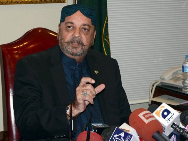 Speaker Sindh Assembly Agha Siraj Durrani talking to media