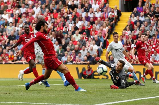 Premier League: West Ham and Arsenal face defeat