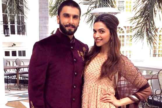 Ban on mobile use in marriage of deepika & ranveer