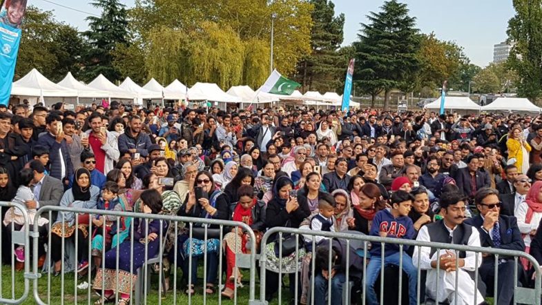 umari baig, reknown, political, and, social, personality, on, successful, Pakistan mela, and, thanked, the, participation, of, PTI, leaders, Ibrar ul Haq, and, senator, faisal javed khan